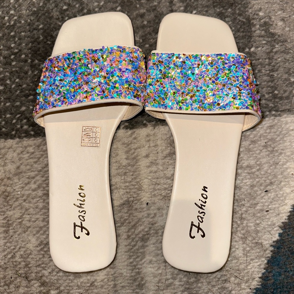 Brand new in box beige square toe sequin slide on✨